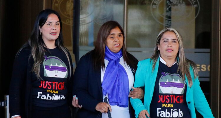 “Estoy feliz”: senadora Campillai reacciona tras condena de Patricio Maturana