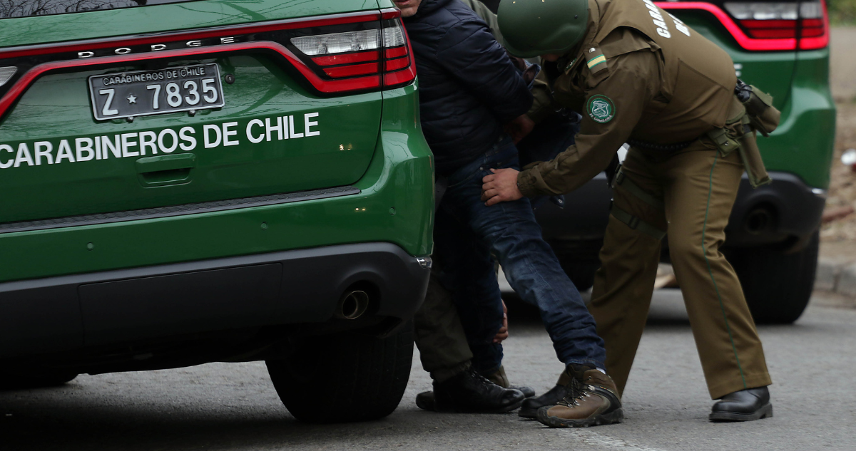 Carabineros da de baja a los dos funcionarios detenidos por robo de camioneta en Arauco