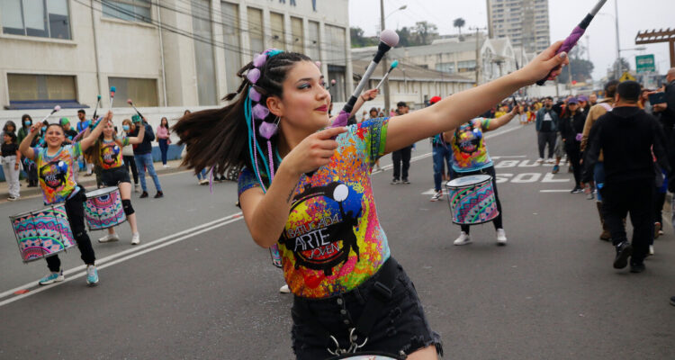 Carnaval Mil Tambores en Valparaíso