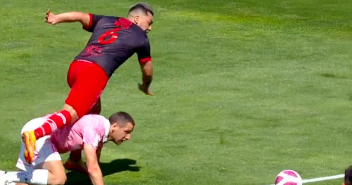 El insólito penal cobrado y rectificado por el VAR en el UC-Ñublense