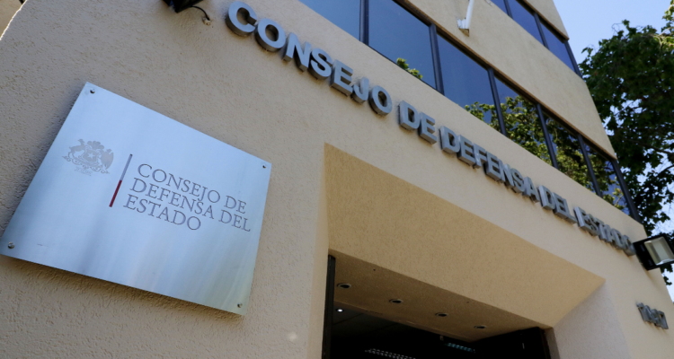 CDE querella psiquiátra licencias