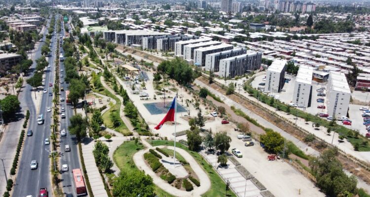 Banco Mundial proyecta caída del crecimiento en Chile en 2023 y declina opinar de reforma tributaria