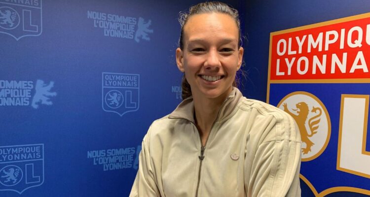 La chilena Christiane Endler es nominada a los Globe Soccer Awards