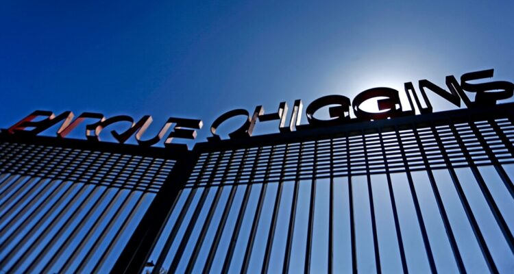 Municipalidad de Santiago cierra sus parques por conmemoración de 18-O