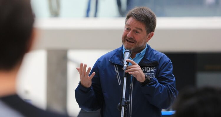 Orrego buscaría crear nuevo partido tras renuncia a la DC