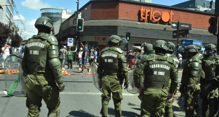 Desalojan comercio ambulante Temuco