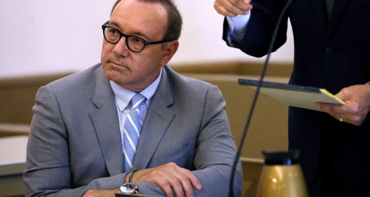 Comienza juicio a Kevin Spacey por presunto abuso sexual contra el actor Anthony Rapp