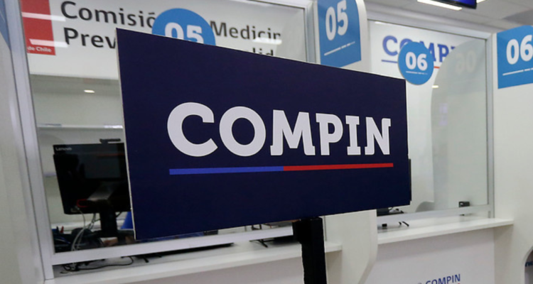 Paro de funcionarios Compin en Osorno