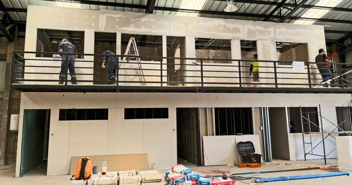Crisis en construcción: Congreso espera apoyos y Gobierno analiza pasos tras quiebra de CVV
