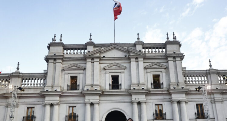 Frontis La Moneda por sumario del CPLT por correos de Galli contra Interior