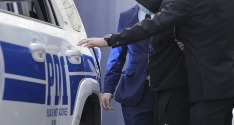 Detienen a hombre que vendía bomba en Mariquina