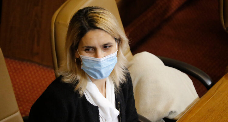 Diputada Olivera renuncia a bancada RN en medio de acercamientos a nuevo partido “Sentido Común”