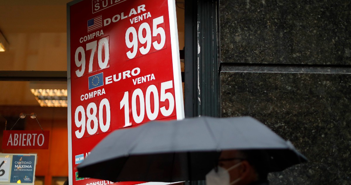 El tipo de cambio muestra alzas y contingencia en 18-0 podría incidir en paridad dólar-peso