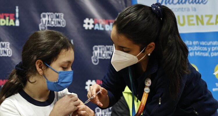 Vacunación por influenza en Chile