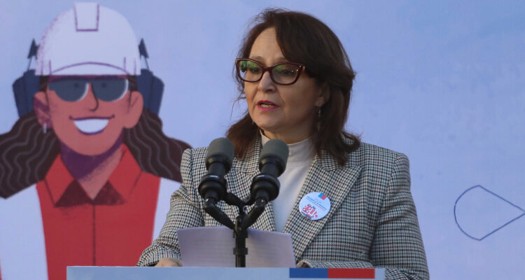 Gobierno reafirma creación de Empresa Nacional del Litio y detalla los 3 ejes del royalty minero