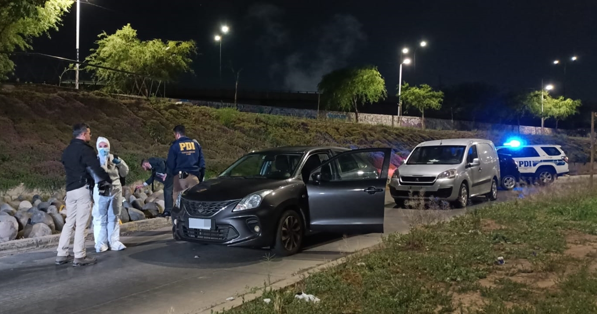 Funcionario PDI frustró a tiros una encerrona en Quinta Normal: todo quedó grabado en video