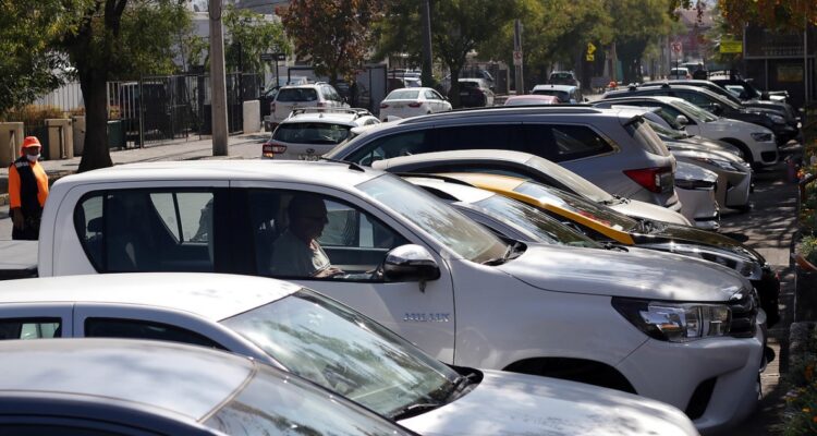 Concejo municipal de Viña del Mar extiende administración de estacionamientos para bomberos