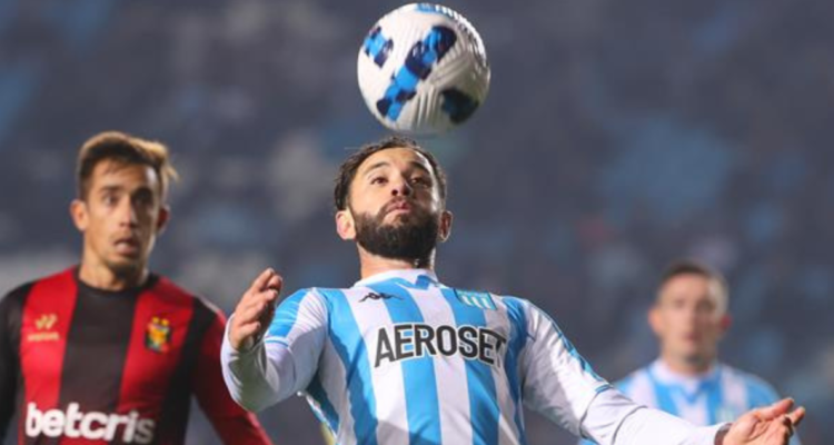 Según medio trasandino, Eugenio Mena puede llegar a ser jugador de Boca Juniors la siguiente temporada.