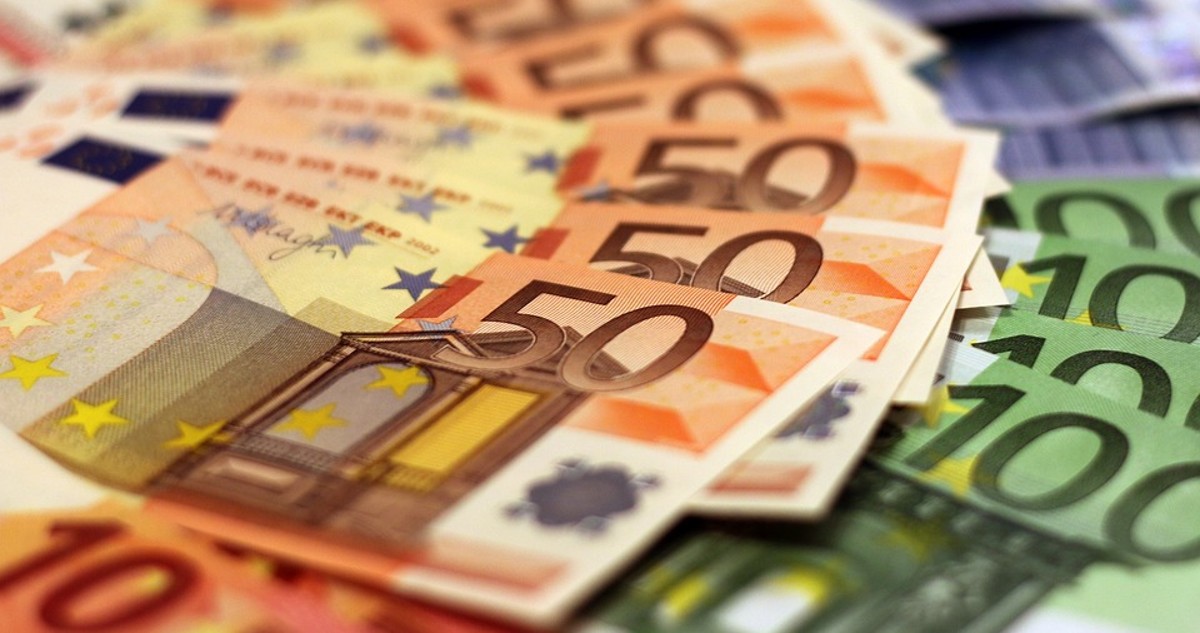 El euro logra posicionarse ligeramente ante el dólar pese a la aversión al riesgo