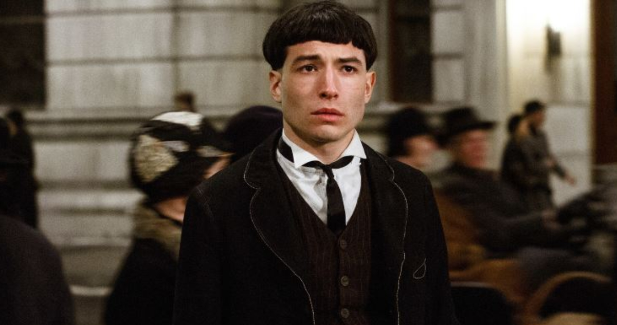 Ezra Miller en su papel para Animales Fantásticos y Dónde Encontrarlos. Miller arriesga hasta 26 años de cárcel.