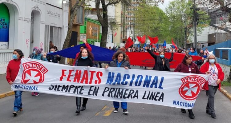 Fenats en paro por buses de aceramiento