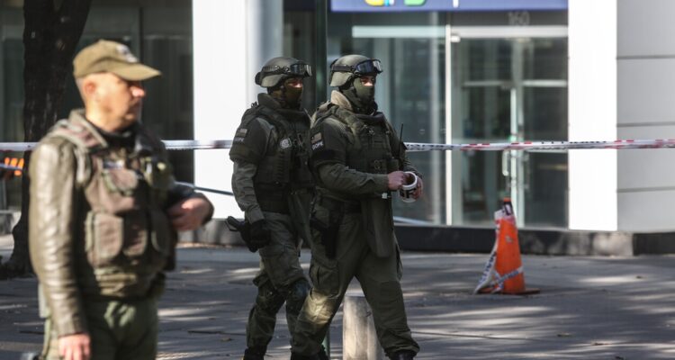 Fiscal Barros asegura que bomba hallada en edificio tenía “alto poder de destrucción”