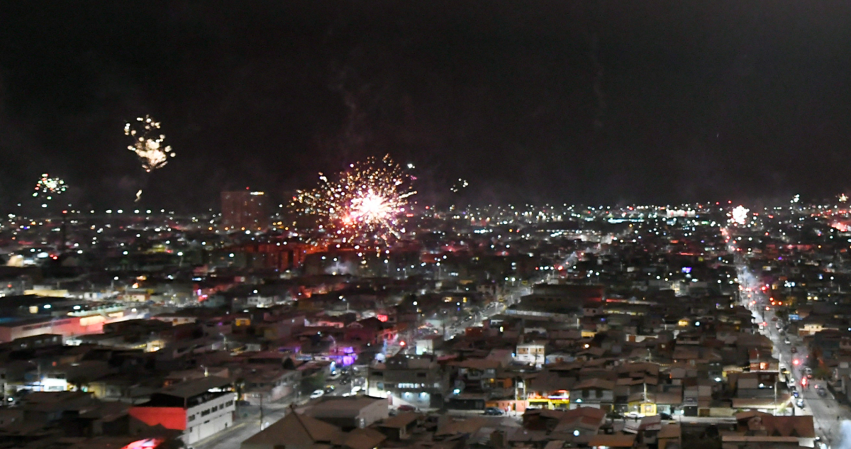 Vecinos reportan fuegos artificiales tras muerte de joven de 16 años en Valdivia