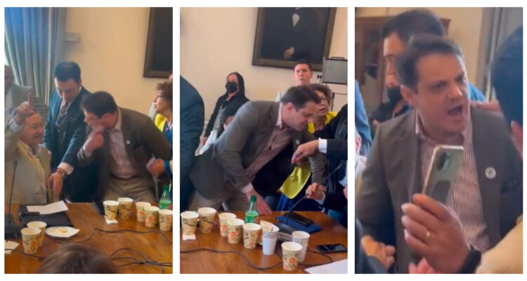 Gaspar Rivas en mesa paralela