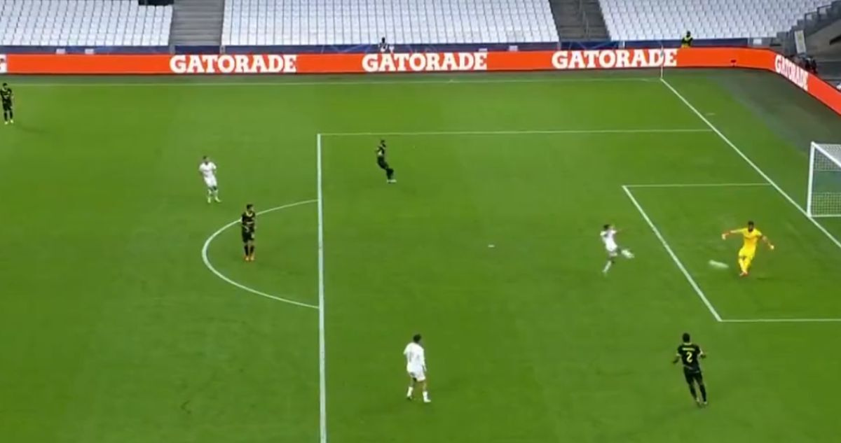 Alexis Sánchez coloca la igualdad en el marcador.