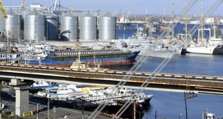 Rusia impedirá que buques con granos crucen el Mar Negro sin su inspección