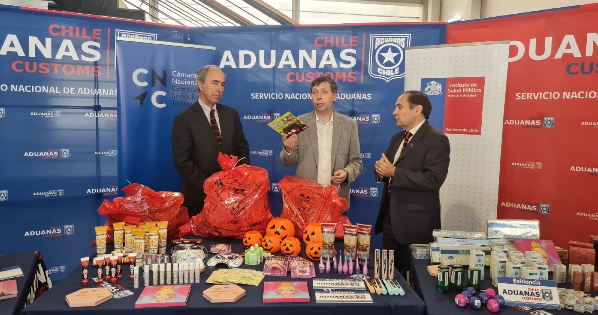 En previa a Halloween llaman a comprar adornos, máscaras y maquillajes que estén certificados