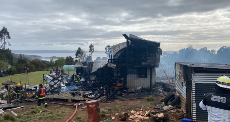 hermanas incendio Curaco de Vélez