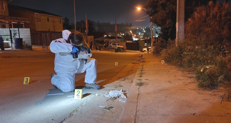 Disparos que terminaron en homicidio de mujer en sector de Placilla fueron desde un vehículo