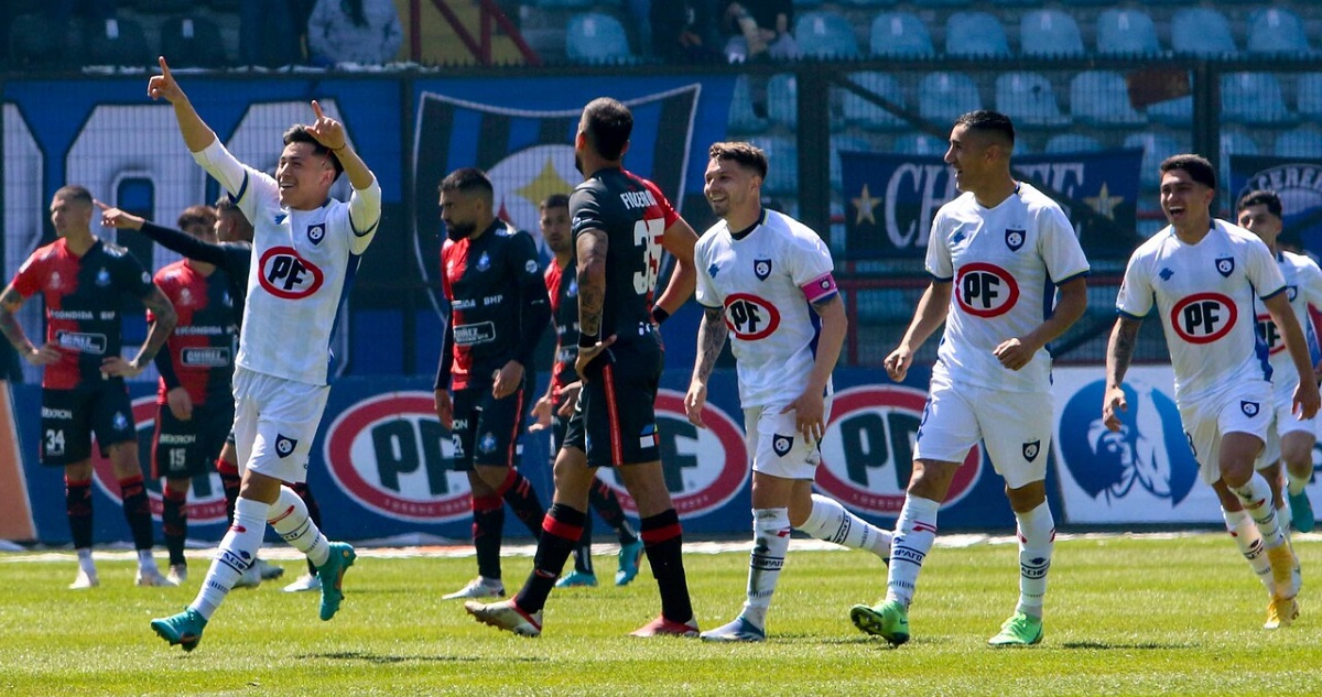 Huachipato consiguió un vital triunfo sobre Antofagasta.