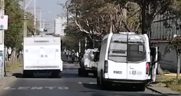 Atacan por tercer día consecutivo la unidad del Ejército vecina al INBA: hay barricadas y molotov