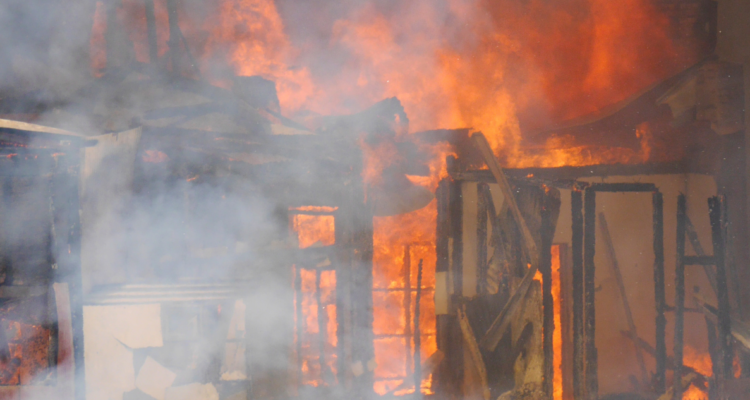 Joven de 25 años muere durante incendio de vivienda en Calbuco