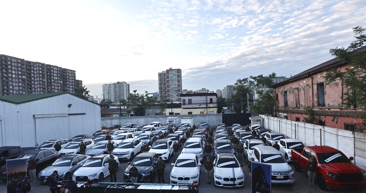 Golpe a industria de la encerrona: cae banda liderada por profesional que robó más de 300 vehículos