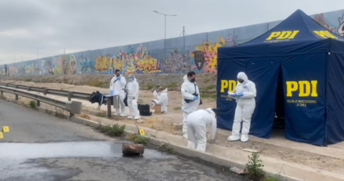 PDI investiga muerte de mujer baleada en caletera Acceso Sur en Puente Alto