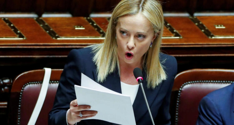 Italia: primera ministra Meloni se desmarca del fascismo y dice no tener “cercanía a ningún régimen”