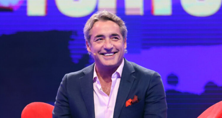El periodista José Luis Repenning en el estudio de Juego textual. El periodista habló de su relación con Priscilla Vargas.
