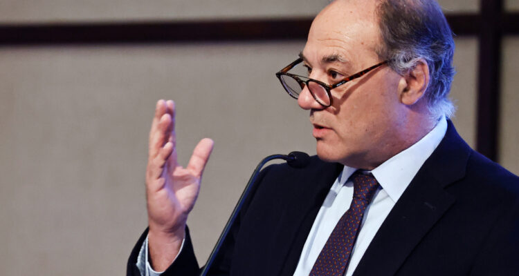 Revancha de niño chico Juan Sutil critica negociación de side letters tras aprobación del TPP11