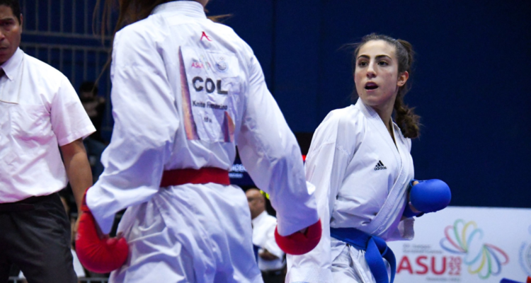 Valentina Toro alcanza el oro en Karate.