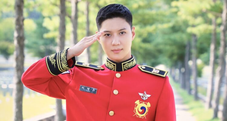 Taemin en servicio militar en Corea del Sur