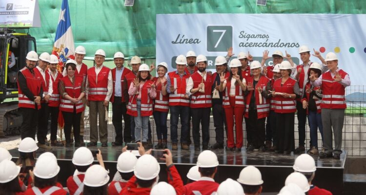 Inician primera excavación de Línea 7 en pique Balmaceda