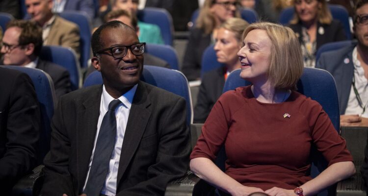 Liz Truss y Kwasi Kwarteng.