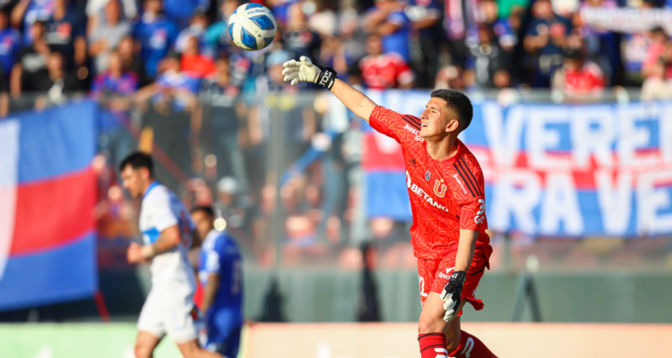 Martín Parra es dado de alta y podrá volver a entrenar con el plantel de Universidad de Chile.