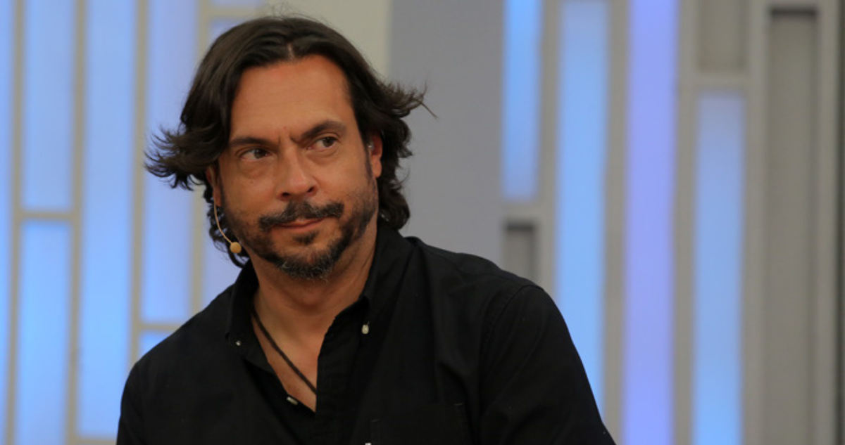 Mauricio lanza crítica a nota de El Mercurio