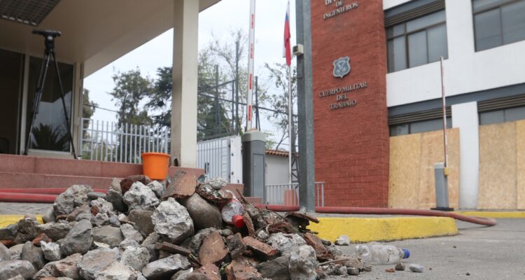 Ministra Fernández anuncia querella del Gobierno por ataque a militares afuera del INBA