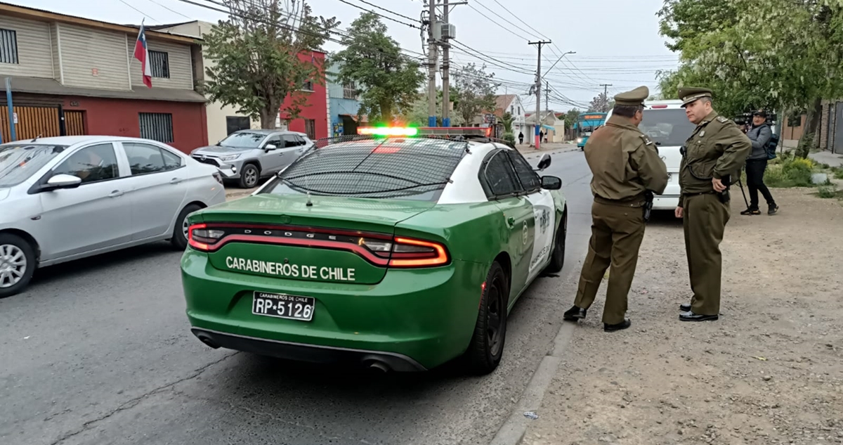 Sujetos golpean en la cabeza a un hombre para derribarlo y quitarle su moto en Cerro Navia