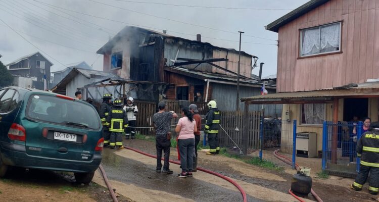 Un mujer y dos menores mueren en incendio en Purranque